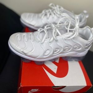 Air Vapormax Plus *never worn